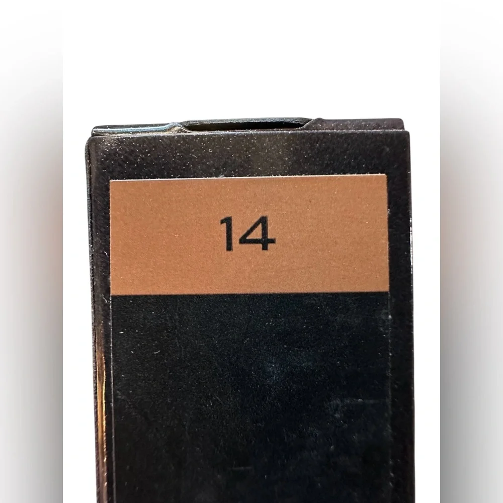 Surratt Surreal Skin Foundation Wand 14 Bronze Golden Primer Foundation Brush